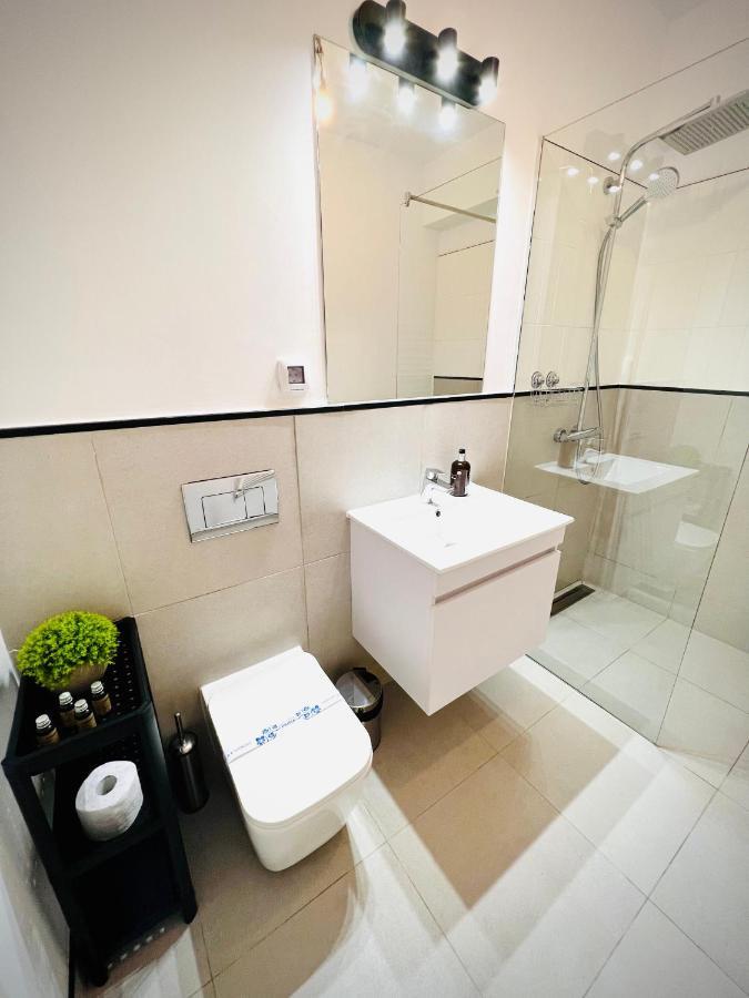 Exquisite - Two Bedroom Apartment Bucarest Extérieur photo